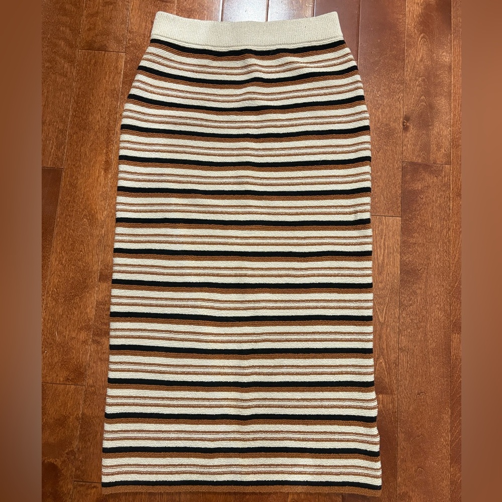 Reitmans Black and White Ribbed Midi Pencil Skirt